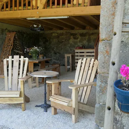 Roulotte Le Gite-anes Jou-sous-Monjou