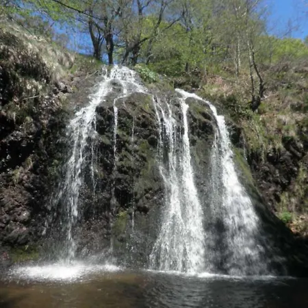Кемпинг Roulotte Le Gite-anes Jou-sous-Monjou
