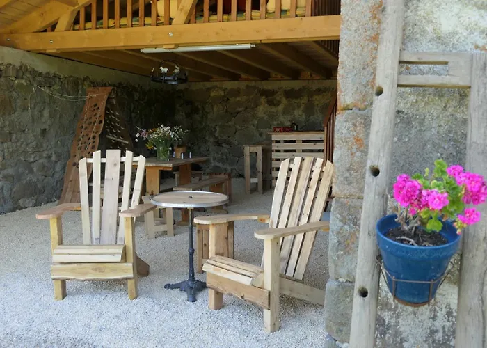 Roulotte Le Gite-anes Jou-sous-Monjou