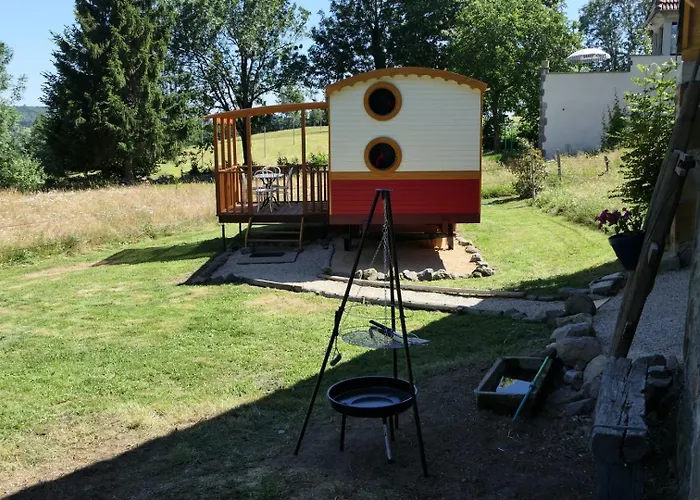 Roulotte Le Gite-anes Jou-sous-Monjou